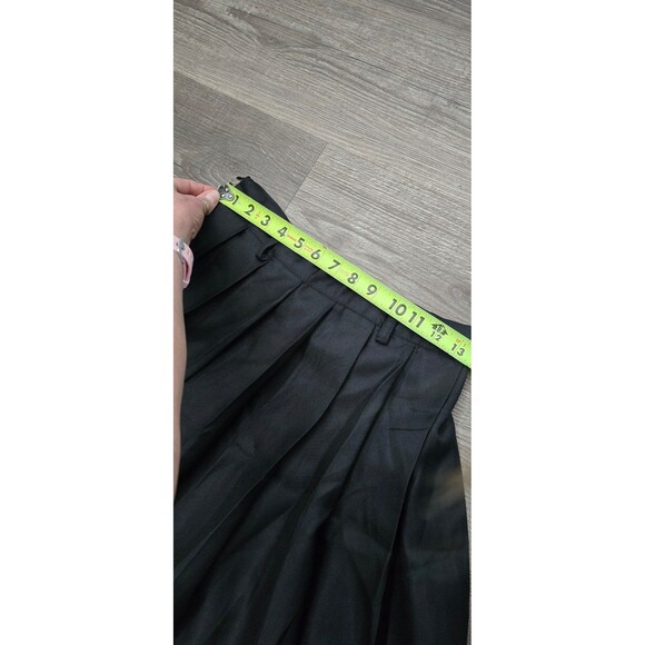 pleated black   mini skirt - Picture 5 of 6